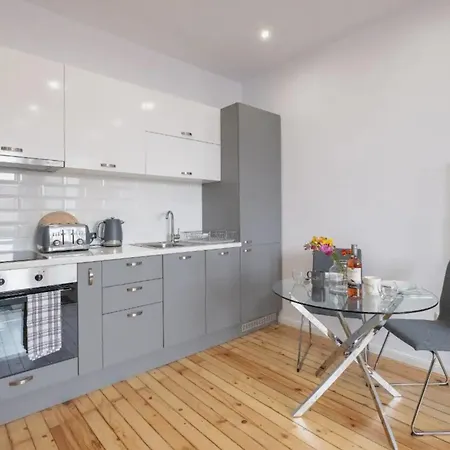 Accogliente E Spazioso Apartamento Parma